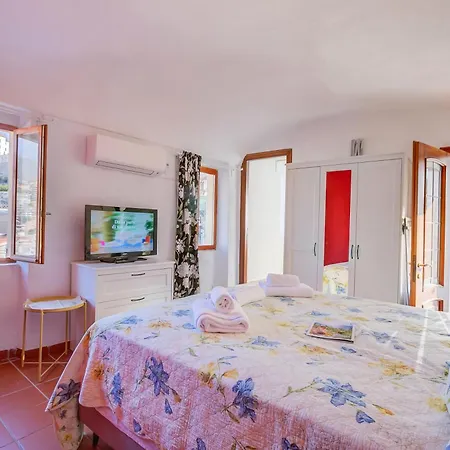 La Casa Di Rosy E Adri - Happy *