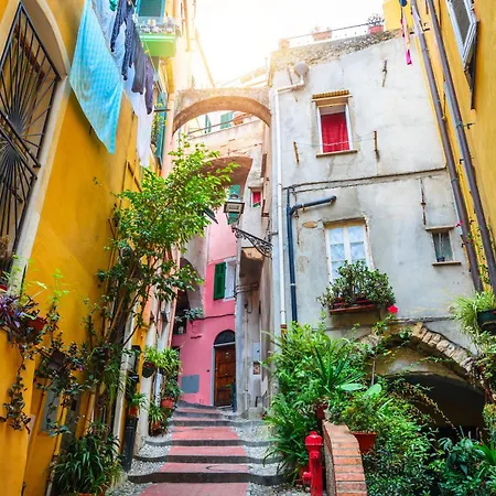 La Casa Di Rosy E Adri - Happy